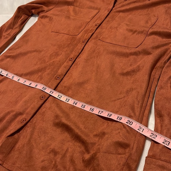 VICI COLLECTION LONG SLEEVE BUTTON UP BLOUSE - Picture 6 of 7